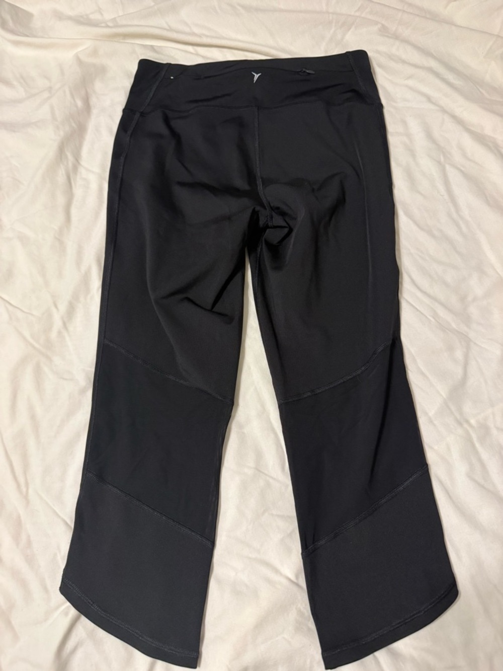 Old Navy Active Black Elevate Go-Dry Leggings - Picture 4 of 7